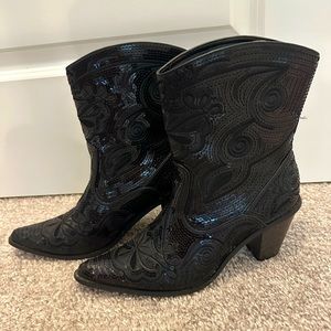 Black sequin short heeled cowboy boots - Size 8